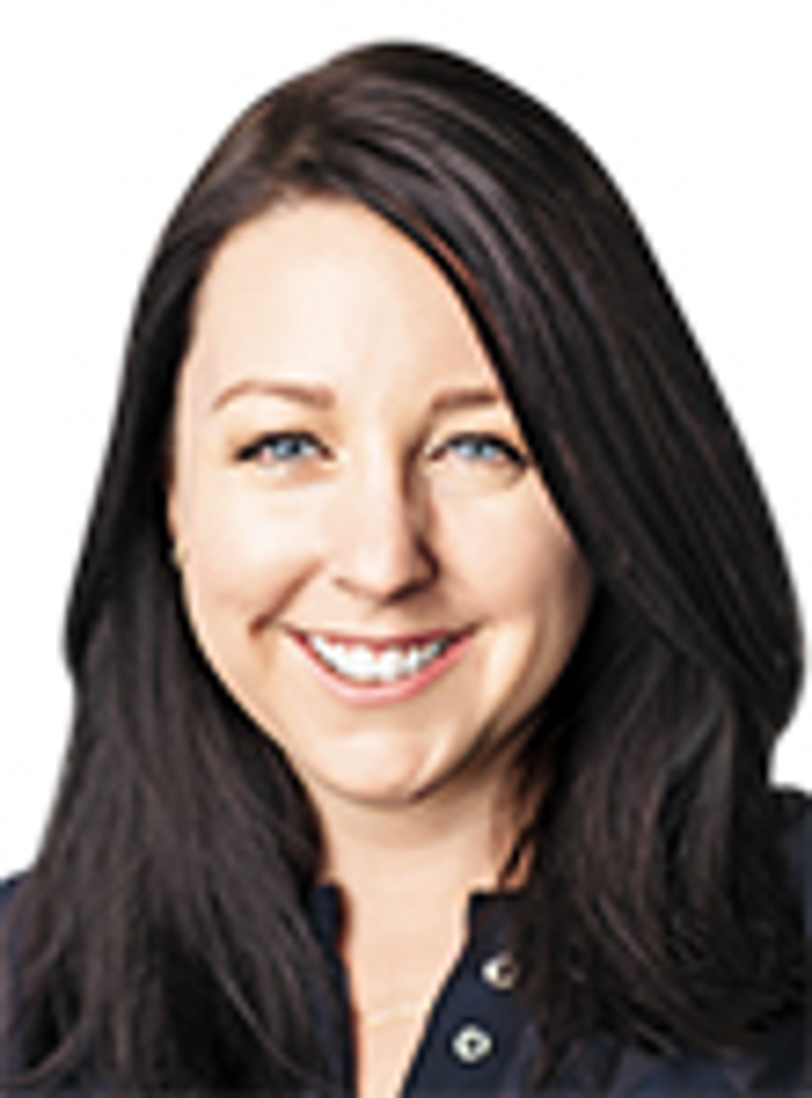 E-Comm Wins Holiday Shoppers