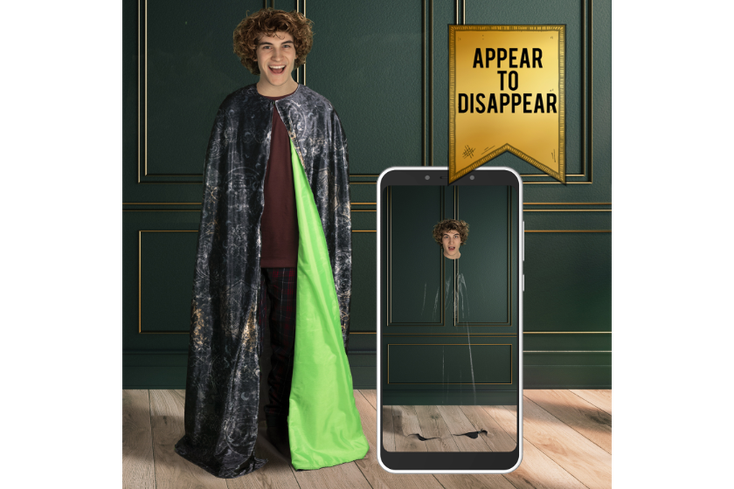 Wow! Stuff, Warner Bros. Announce Harry Potter Invisibility Cloak Wow! Stuff, Warner Bros. Announce Harry Potter Invisibility Cloak