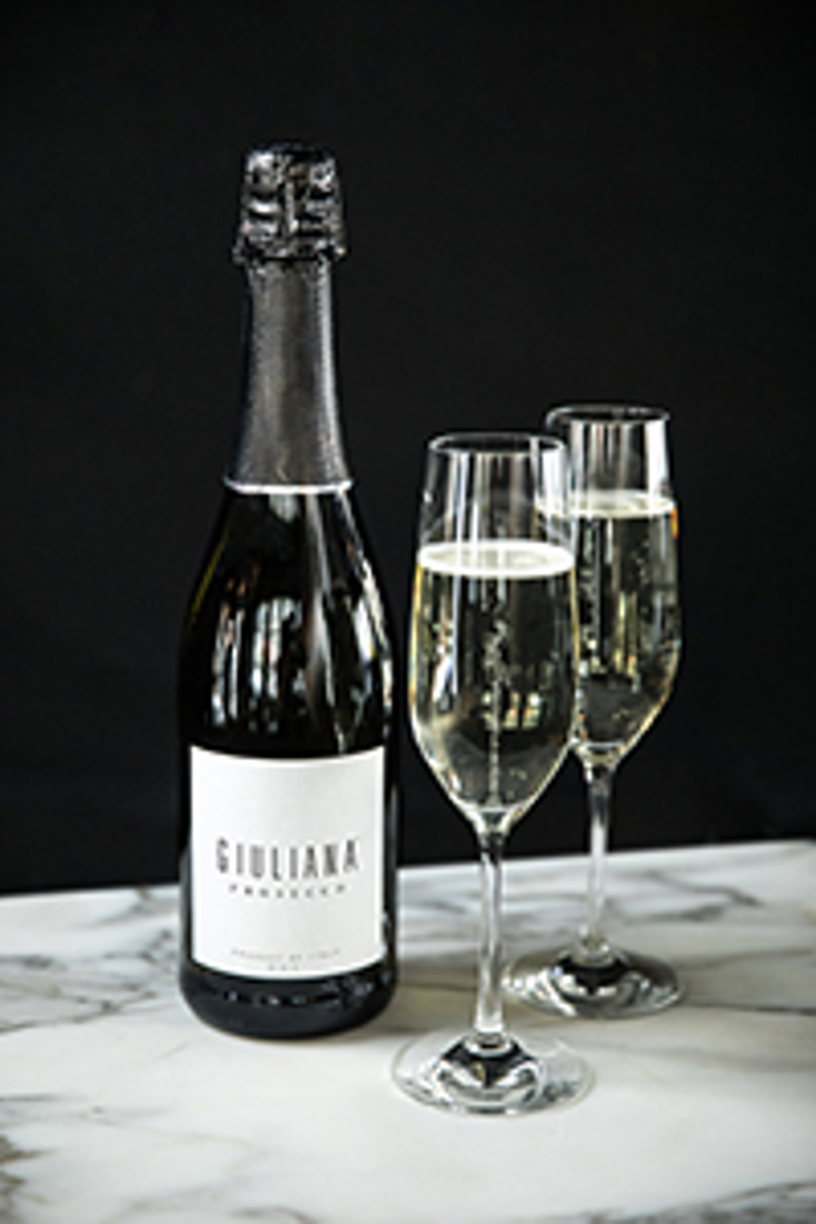 Giuliana Rancic Crafts Branded Prosecco Giuliana Rancic Crafts Branded Prosecco