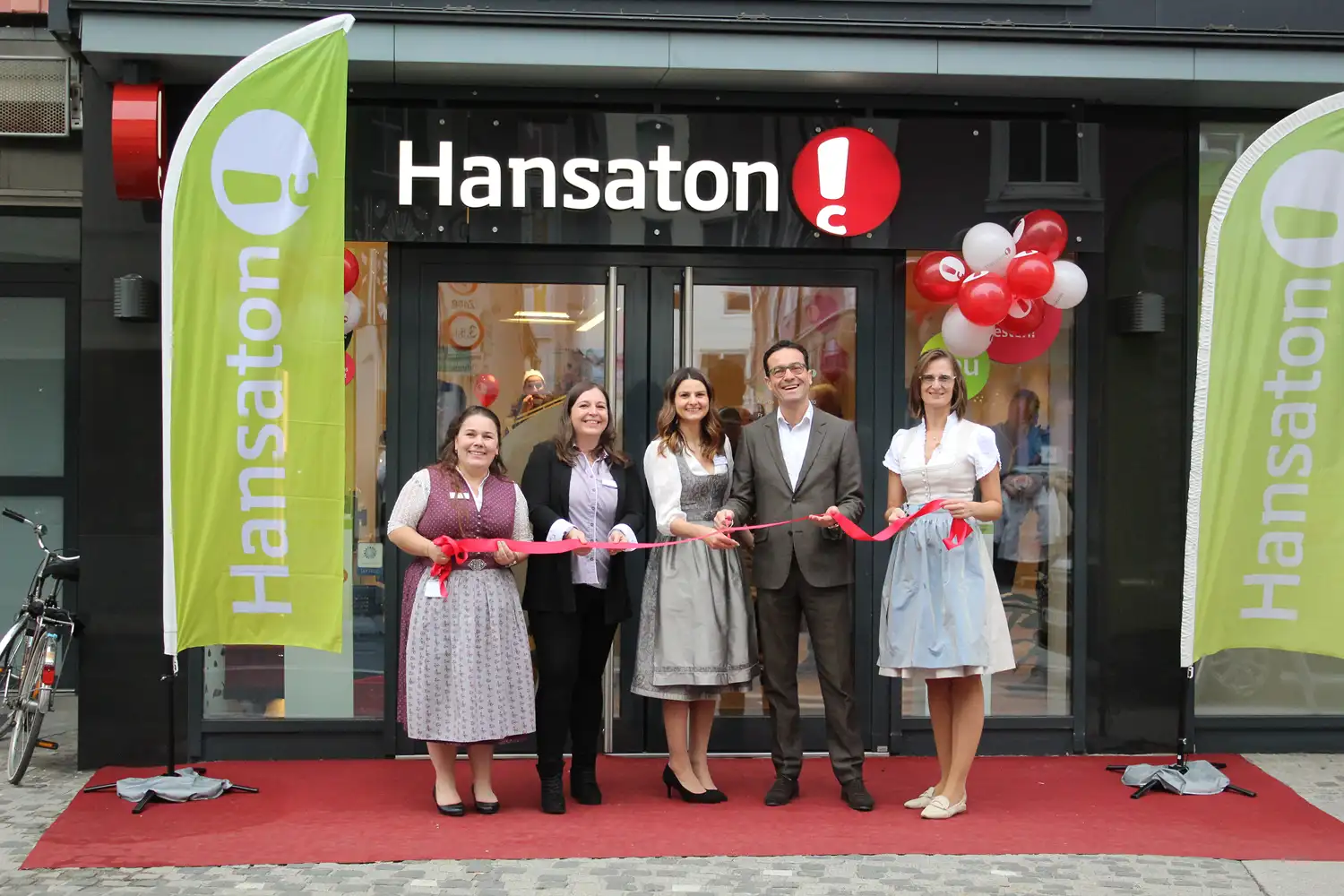 eroeffnung-kufstein-rotes band.webp