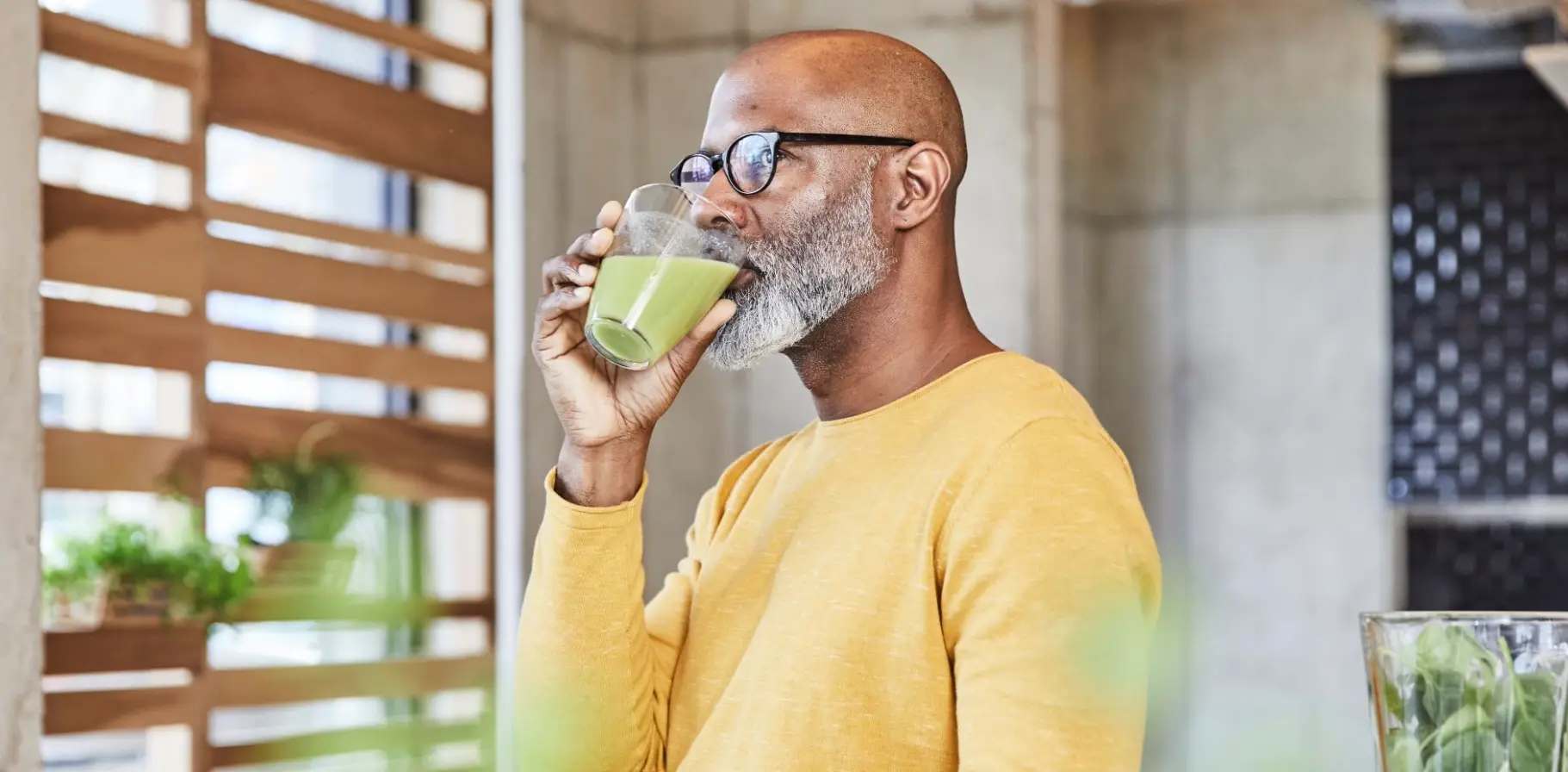 Desktop banner 1821x896_AN-24_Brand_60sManWithJuiceGettyImages-1147344523.webp