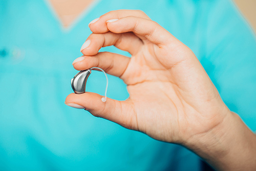 close-up-of-a-doctors-hand-500.jpg