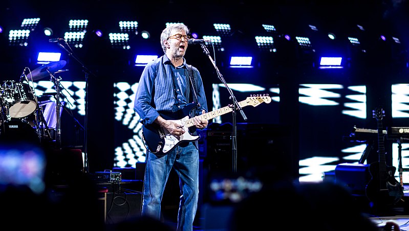 800px-Eric_Clapton_-_Royal_Albert_Hall_-_Wednesday_24th_May_2017_EricClaptonRAH240517-23_(34823535392).jpg