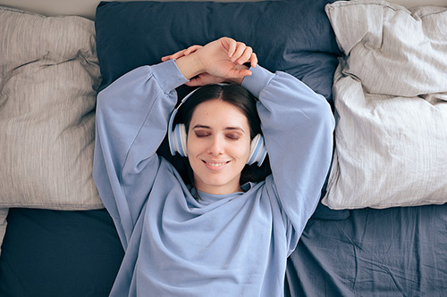 relaxed-woman-wearing-headphon-500.jpg