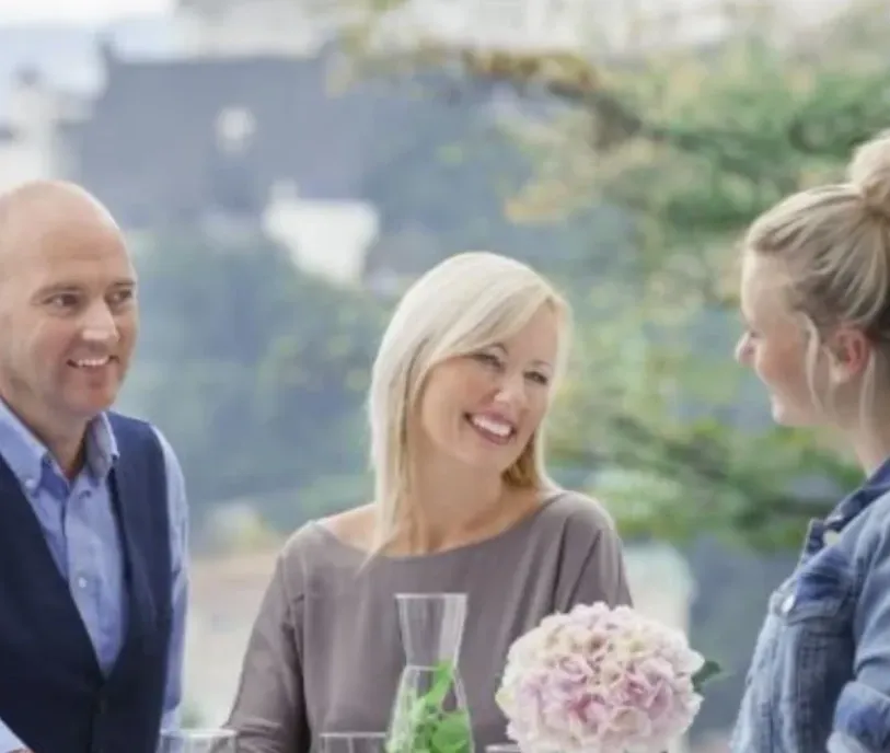 813x688 O que posso esperar de um aparelho auditivo.webp