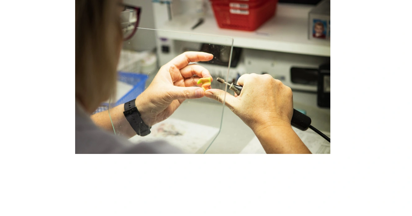 otoplastik-herstellung-anpassung-carousel.webp