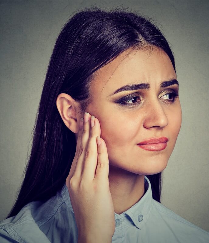 women-with-earache-mobile-banner.jpg