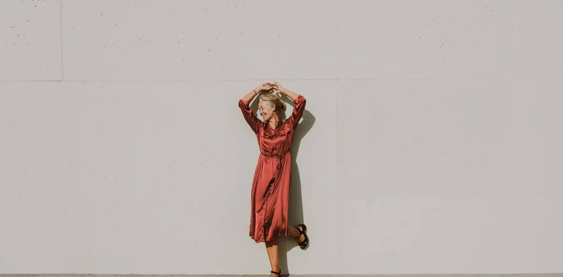 Desktop banner 1821x896_Westend61_OIPF02506_RED_DRESS_BSK_XXL_10K.webp