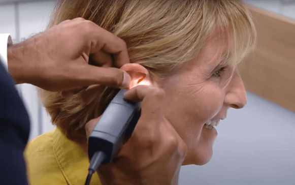 kay-adam-boots-hearing-care-inline-image.png