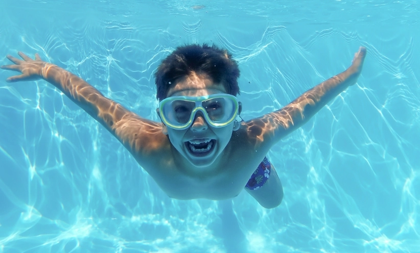 gehoerschutz-schwimmen.webp