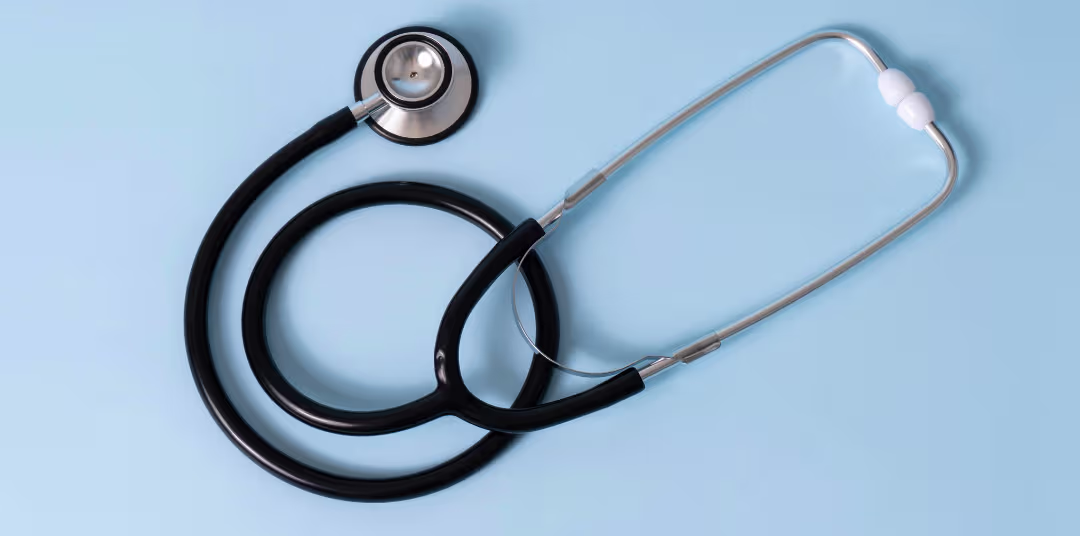 stetoskop-sort-blaa-editorial.avif