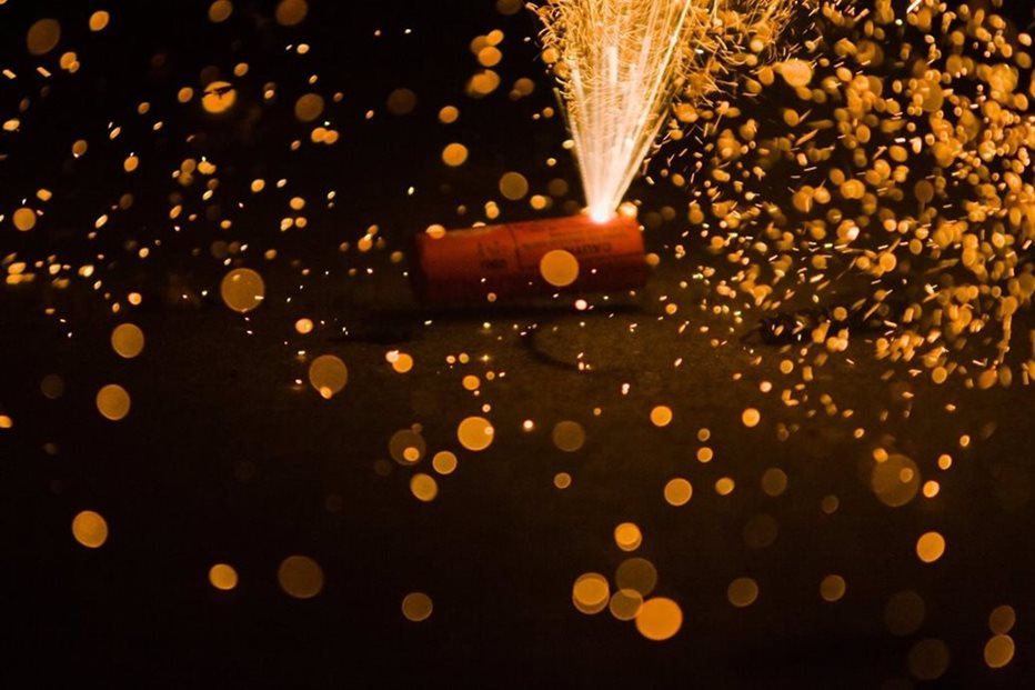fireworks-1153294.jpg