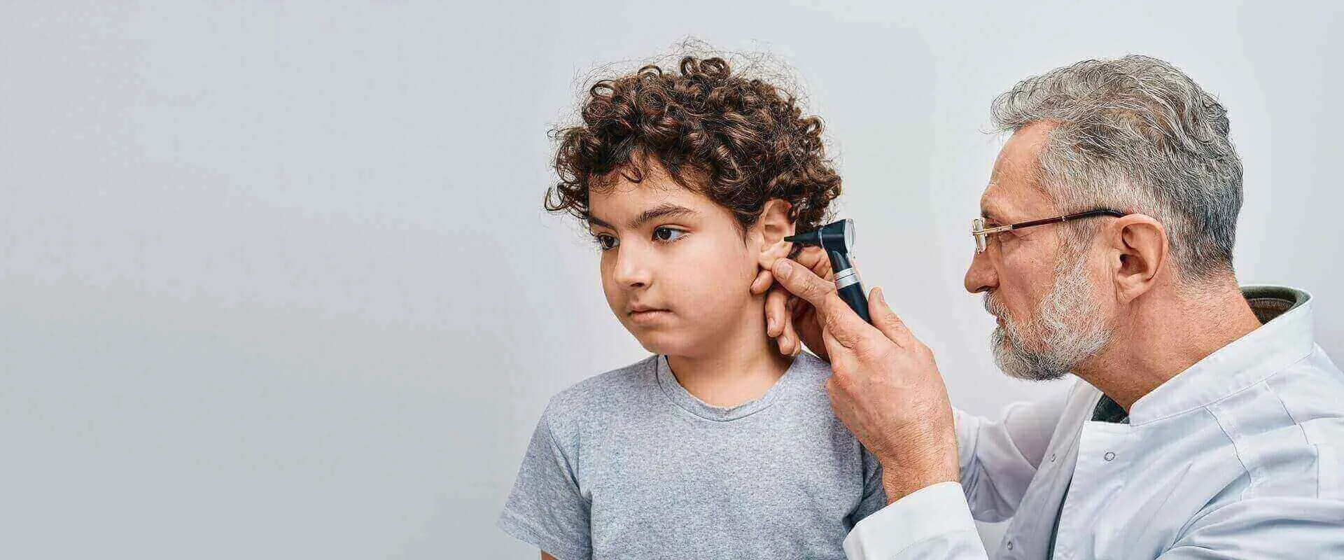 child-having-ears-tested-desktop-banner.jpg