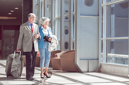 happy-elderly-senior-couple-500.jpg