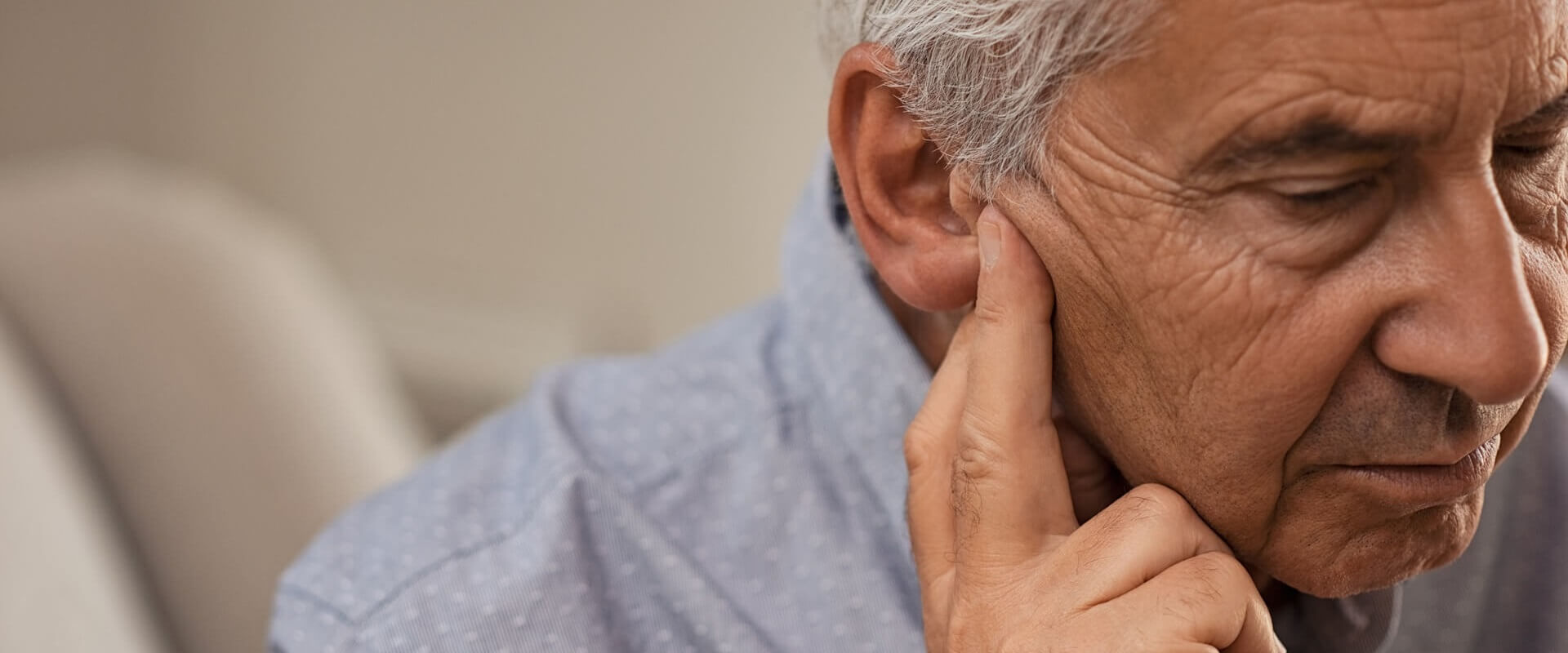side-view-of-senior-man-with-desktop-banner.jpg