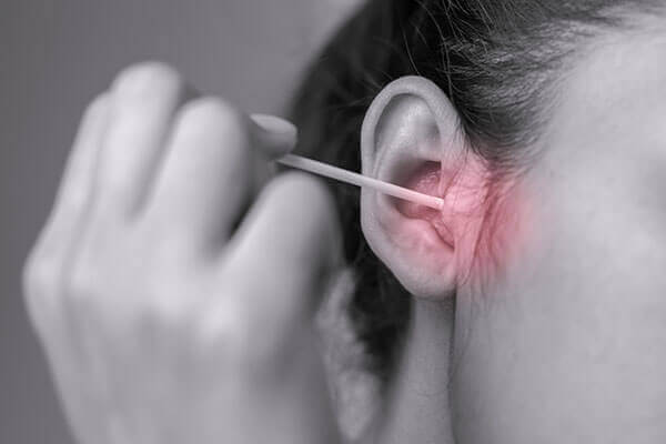 ear-cleaning.jpg
