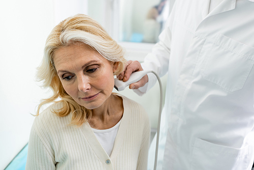 physician-doing-ultrasound-of-500.jpg