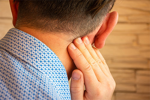 pain-behind-ear500.jpg