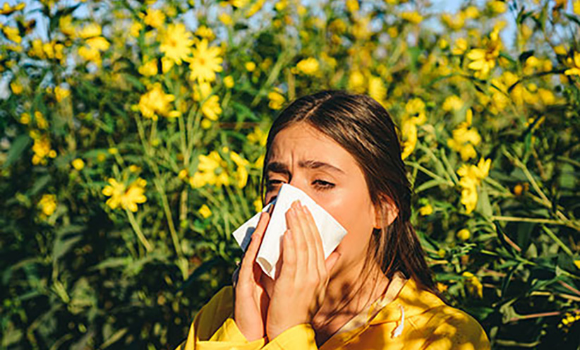 sneezing-young-girl-with-nose-500.jpg