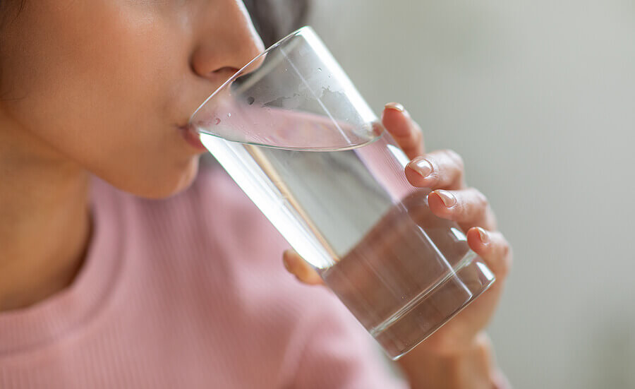 women-drinking-water.jpg
