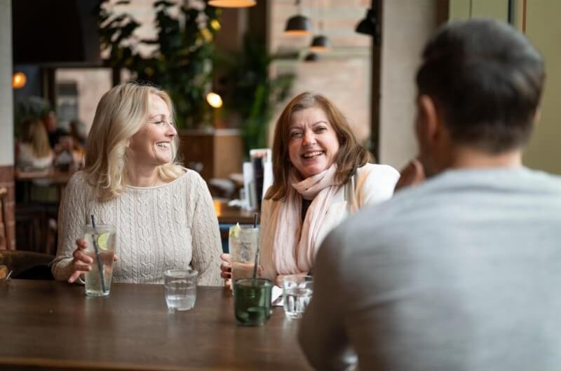 friends-in-bar.jpg