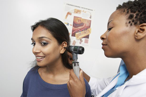 doctor-examin-500.jpg