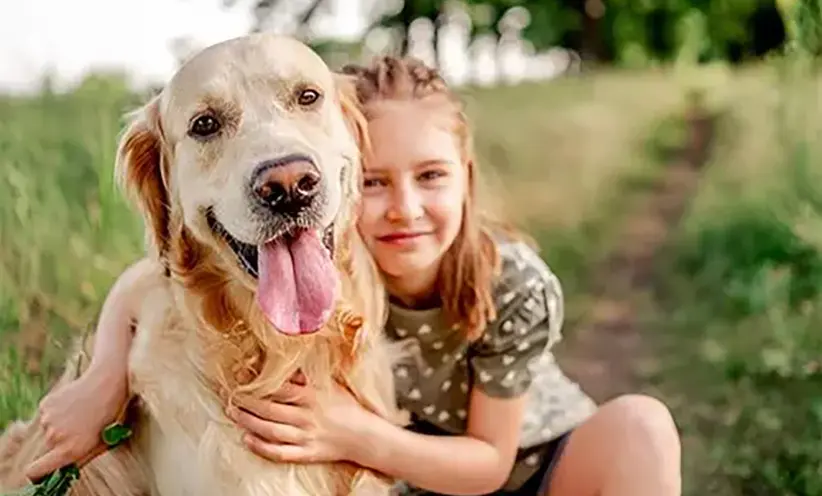 hund-mit-kind.webp