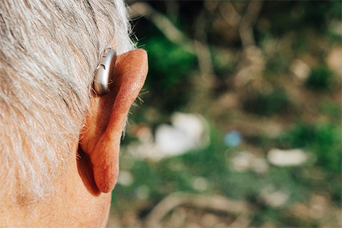 closeup-of-a-caucasian-senior-500.jpg