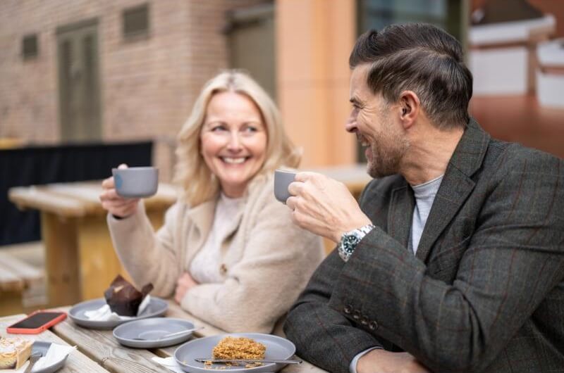 couple-drinking-coffee.jpg