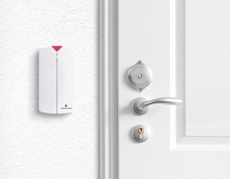 visit-door-transmitter-2-in-use-650x650 (1).jpg