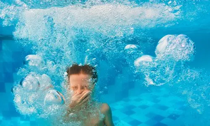 kind-unter-wasser.jpg