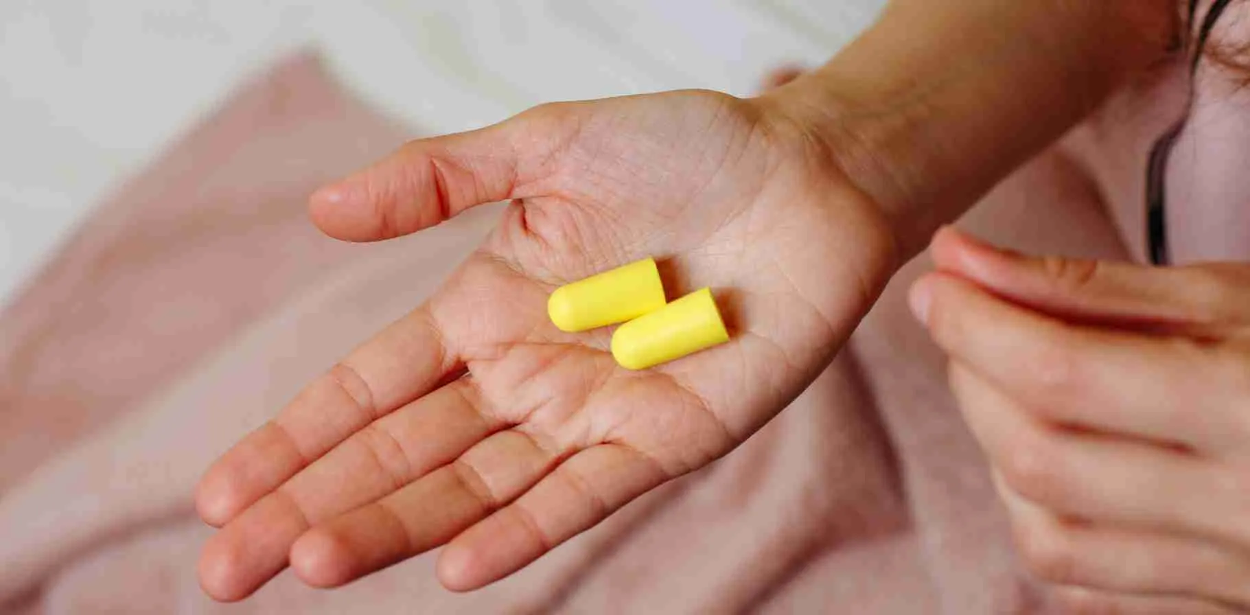 desktop banner_1821x896_Close-Up-Hands-471929383.jpg