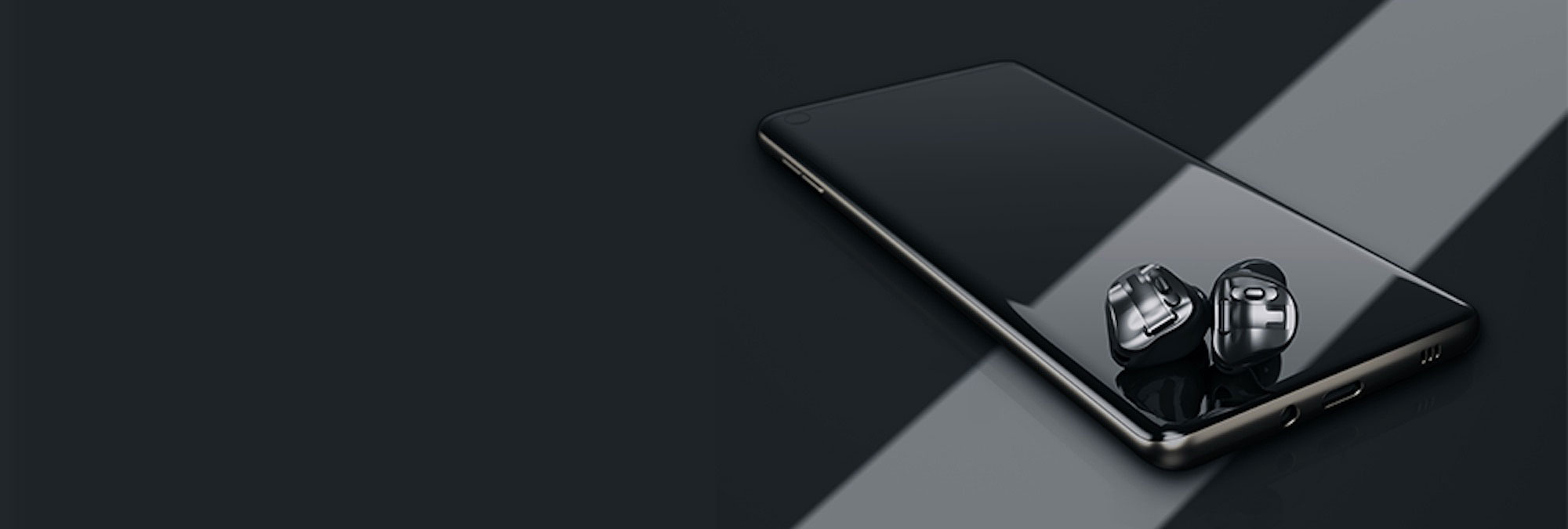 phonak-virto-black-with-phone-bg.jpg