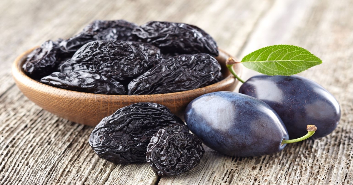 Eating prunes can keep holiday weight gain at bay