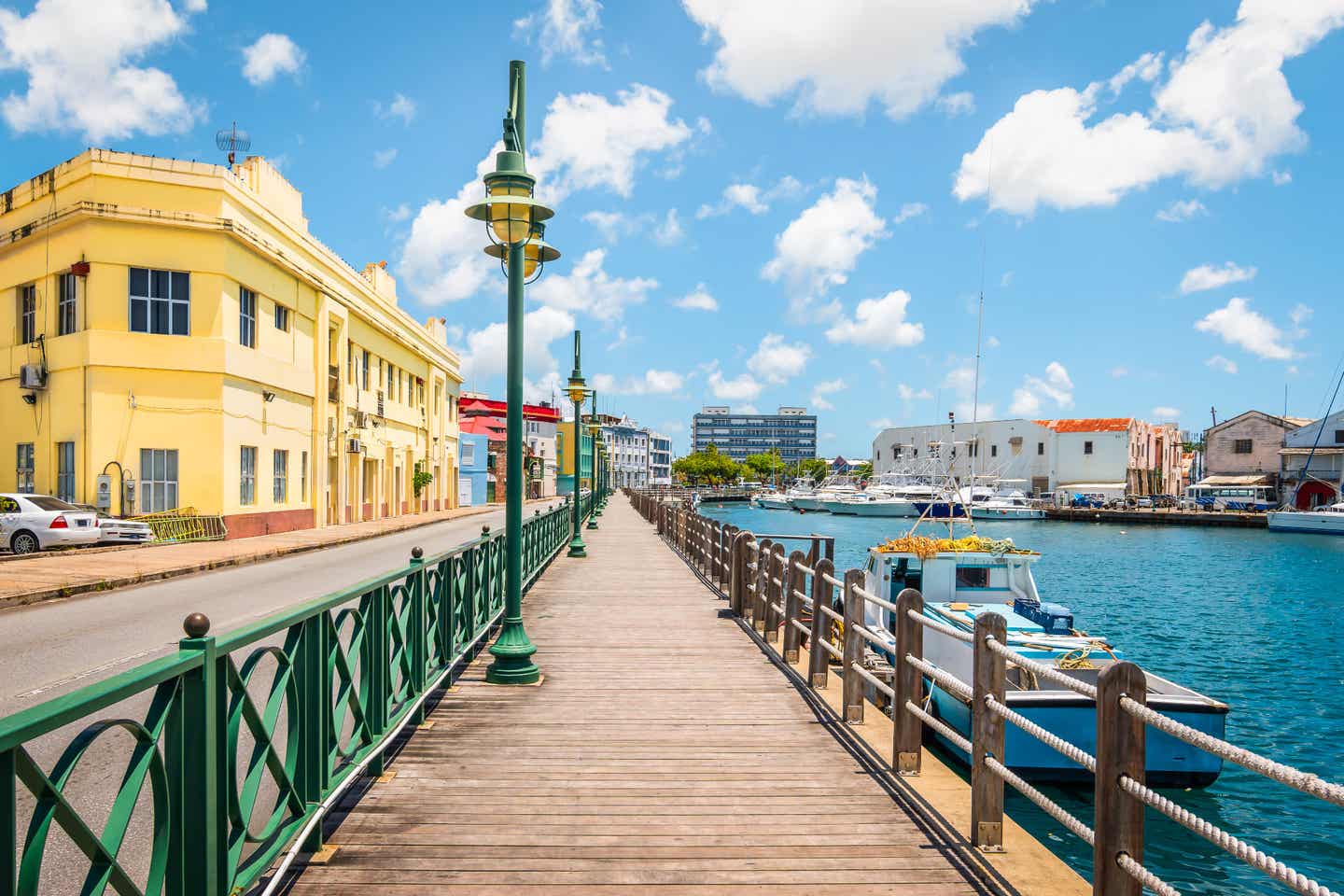 Barbados Urlaub: Hafenpromenade in Bridgetown