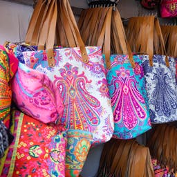 thailand-koh-samui-markt-taschen-t-642984252.jpg