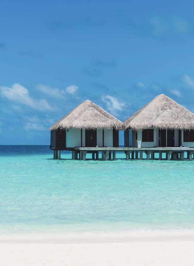 Die beliebtesten Hotels & Rundreisen Malediven Wasserbugalows