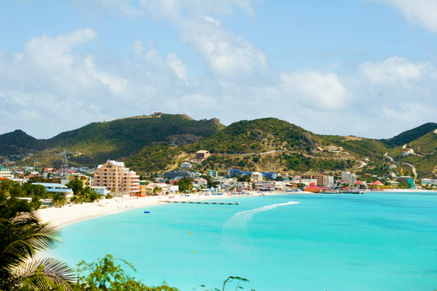 Rundreisen St. Martin: Panoramabild der Orient Bay auf St. Martin