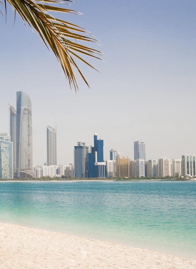 Zu den Angeboten Dubai Strand