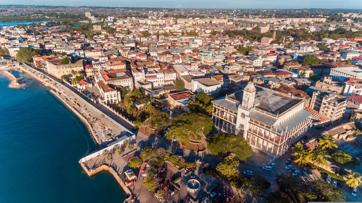 Sansibar Sehenswürdigkeiten: Luftaufnahme von Stone Town Sansibar Sehenswürdigkeiten: Luftaufnahme von Stone Town