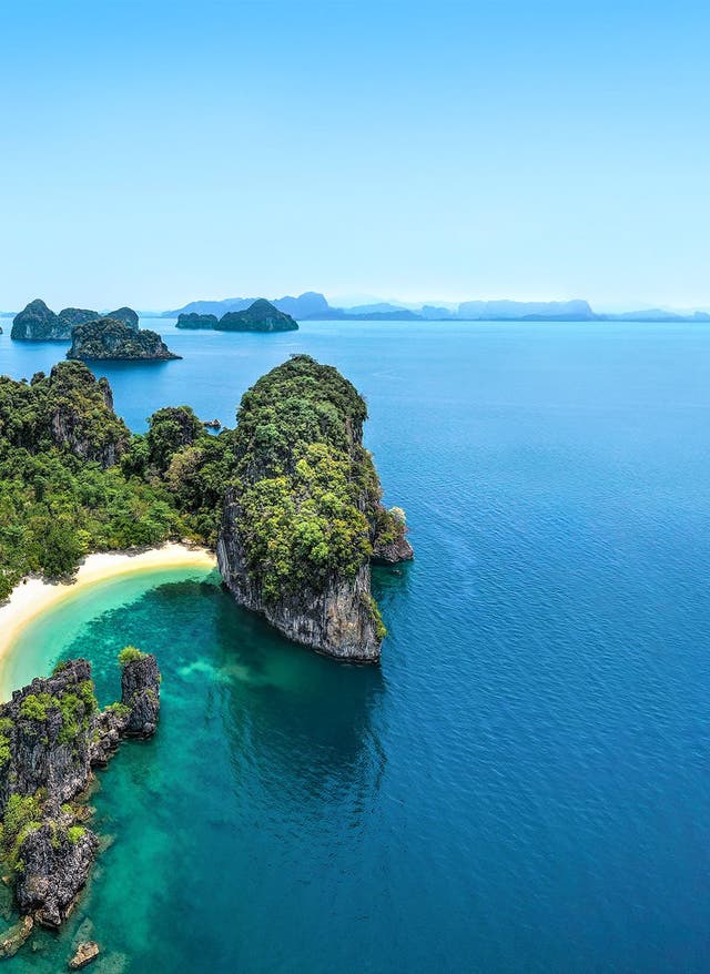 Zu den Angeboten Thailand Felsen in einer Bucht