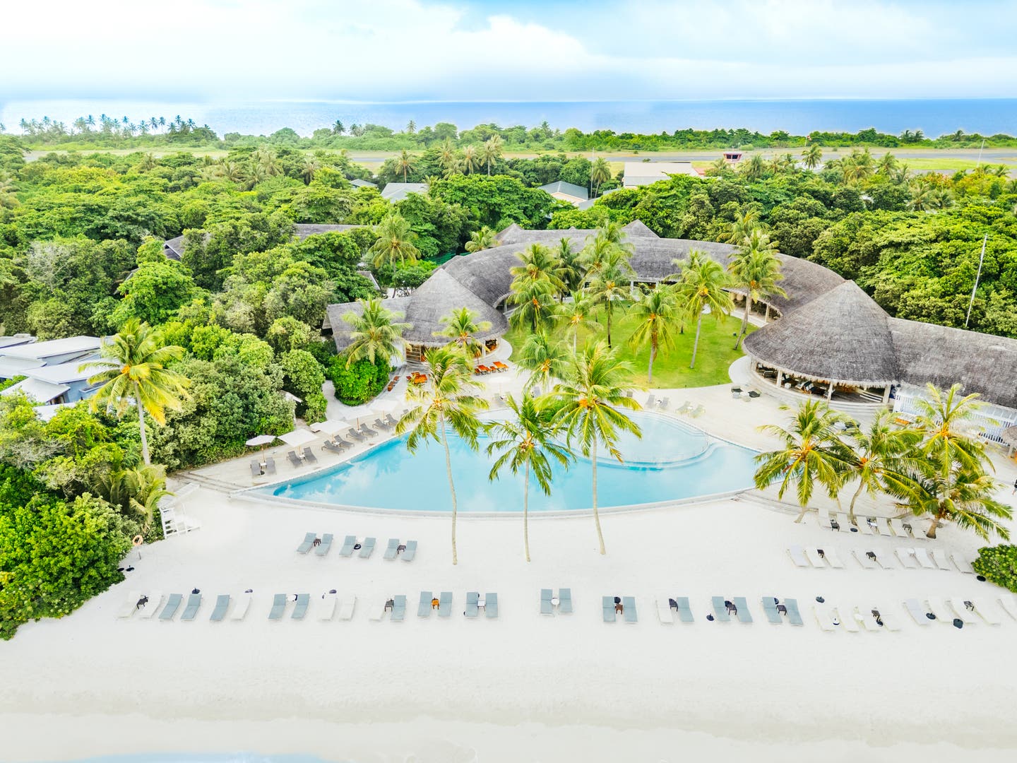 Luftbild des Hotels Ifuru Island Maldives