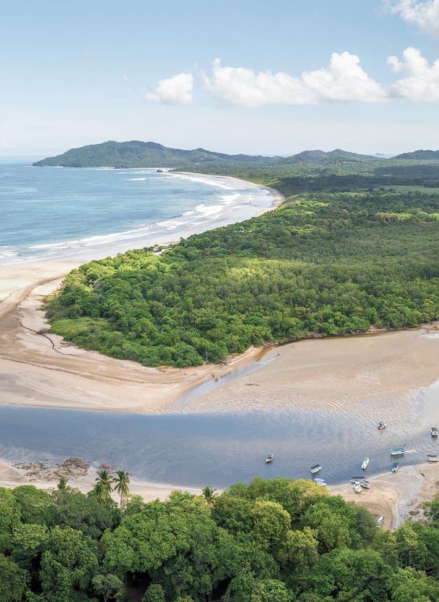Costa Rica Tamarindo Strand und Mündung in Costa Rica