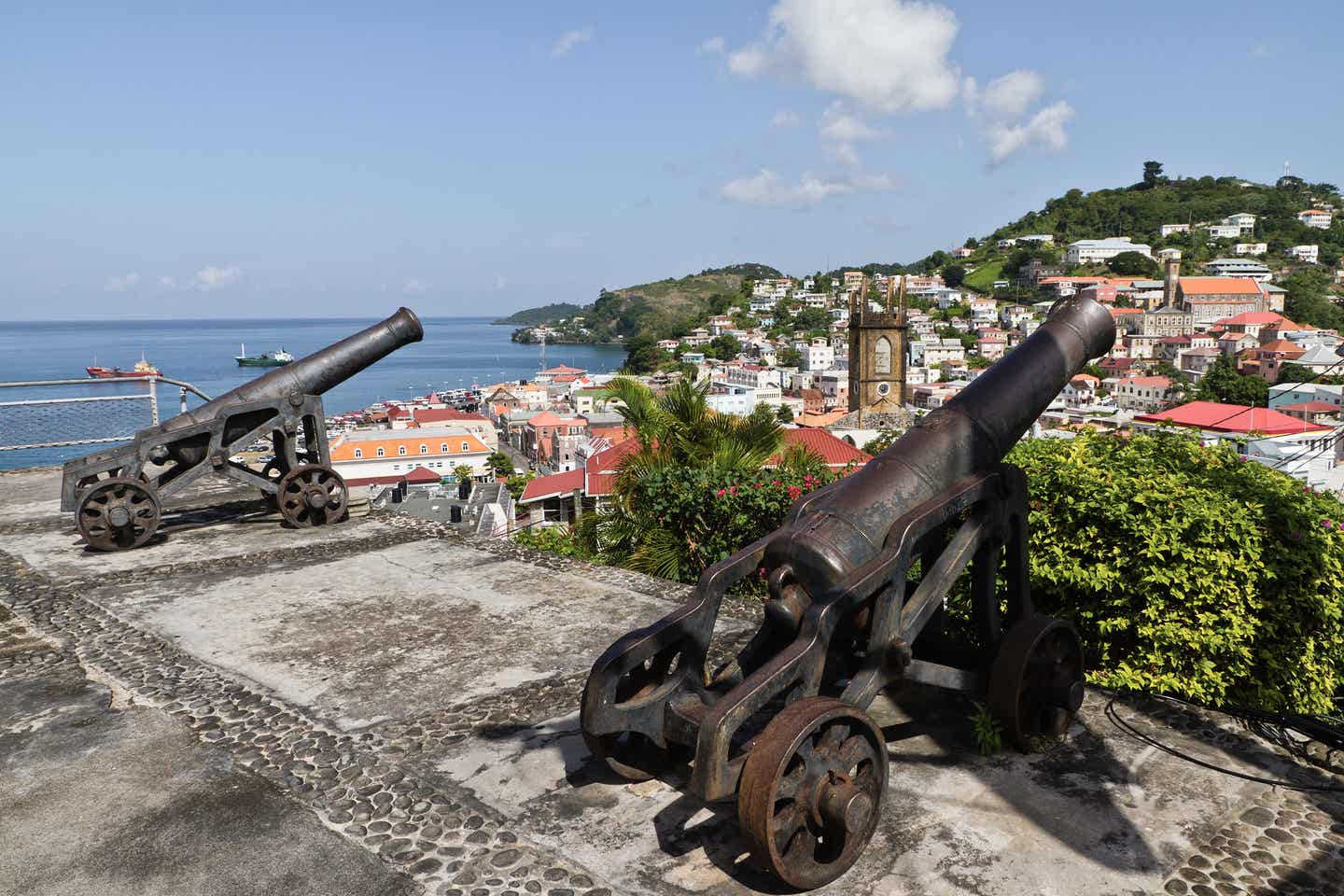 Kanonen in St. Georges auf Grenada