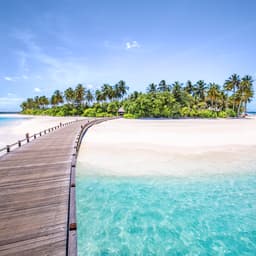 malediven-insel-strand-g-1496956781-bearb.jpg