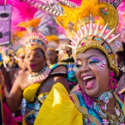 curacao-willemstadt-karneval-frau-pa.jpeg