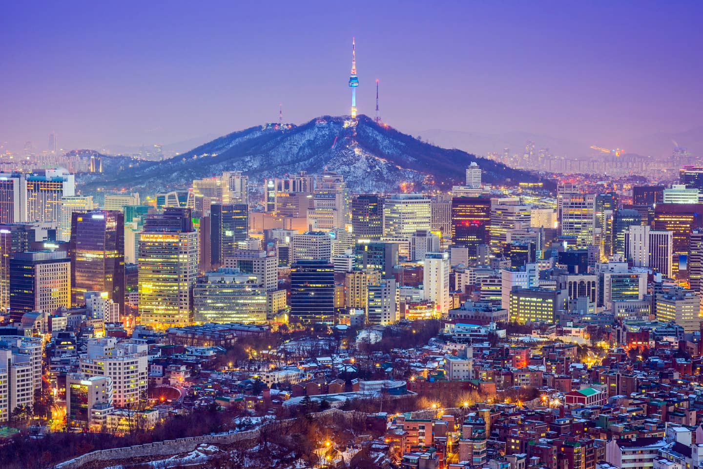 Rundreisen Südkorea: Seouls Skyline bei Einbruch der Nacht Rundreisen Südkorea: Seouls Skyline bei Einbruch der Nacht