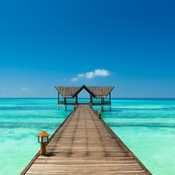 malediven-steg-g-177026828.jpg
