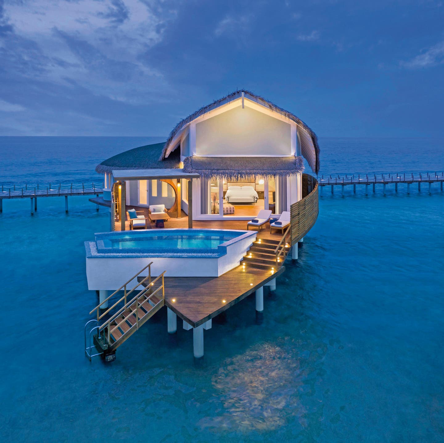 Wohnbeispiel Overwater Pool Villa