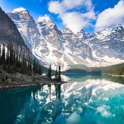 Lake Louise Hotels